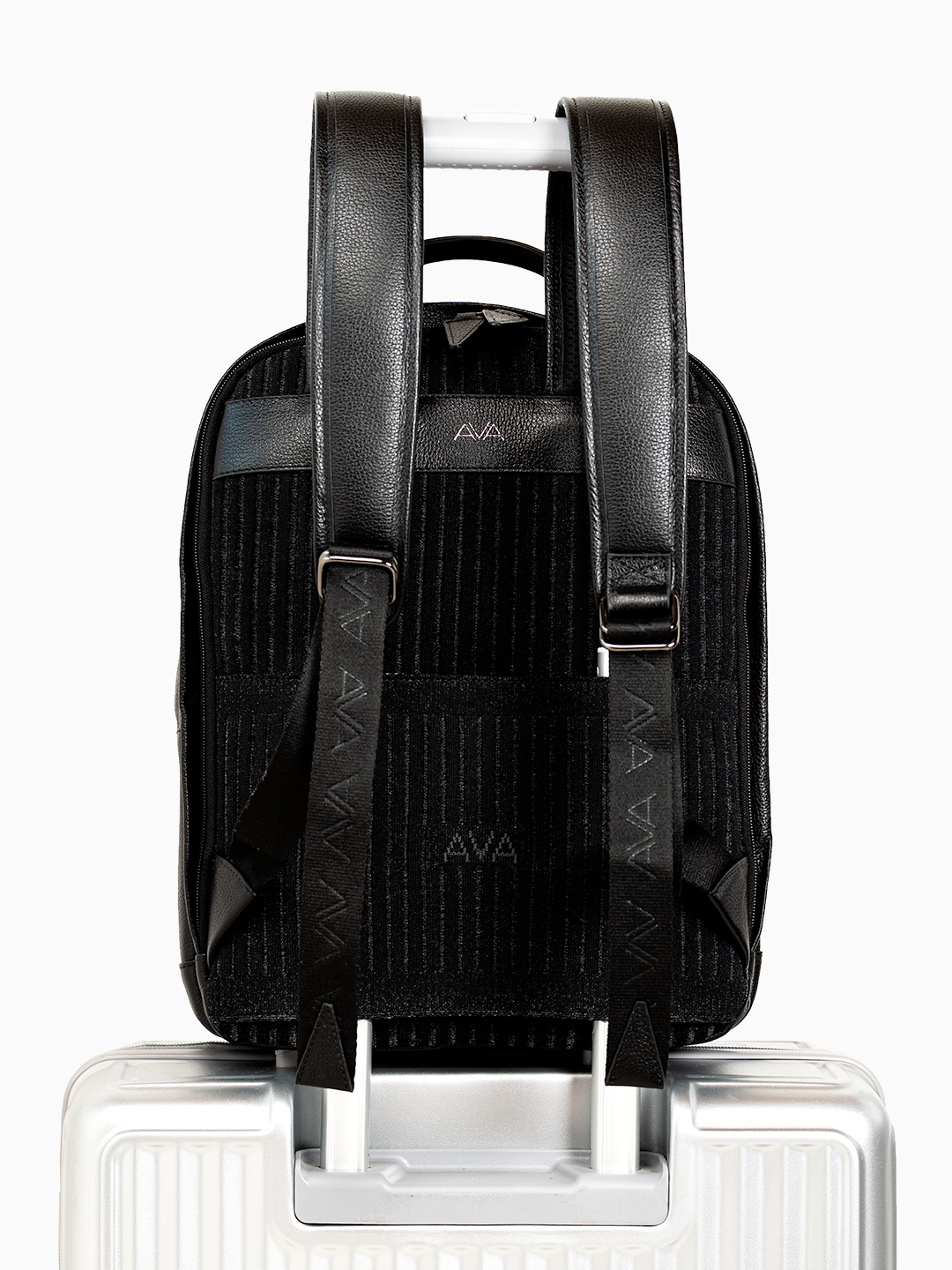 Mochila Ava Rute Preta canelada